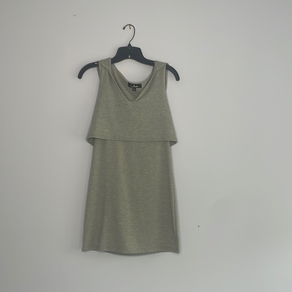 Lulu’s grey sporty dress